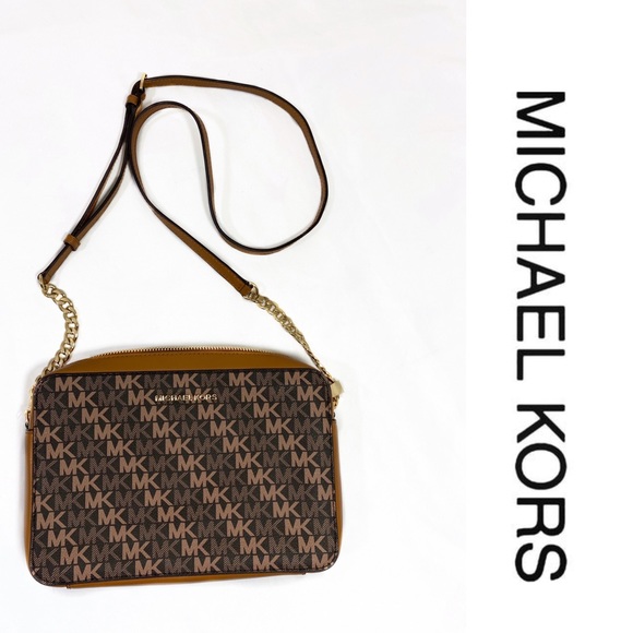 Michael Kors Handbags - Michael Kors Crossbody